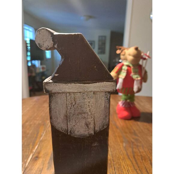 Heartland Holiday Santa Figurine Resin Carved Wood Look Farmhouse Shelf Decor - Picture 9 of 11